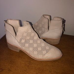 dolce vita tauris perforated bootie